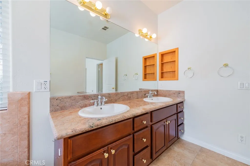 5786 Kingman, Buena Park, California 90621 home-pic-24